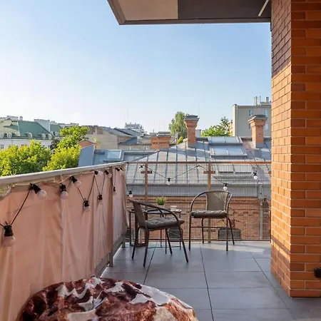 아파트 Stylish With 2 Bedrooms, Parking, Balcony, And Ac By Renters Prestige