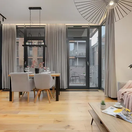 아파트 Stylish With 2 Bedrooms, Parking, Balcony, And Ac By Renters Prestige *