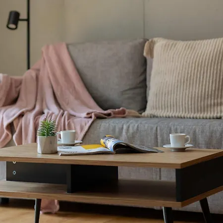 Stylish With 2 Bedrooms, Parking, Balcony, And Ac By Renters Prestige