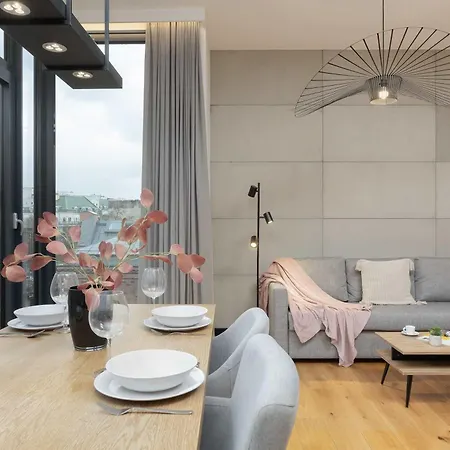 아파트 Stylish With 2 Bedrooms, Parking, Balcony, And Ac By Renters Prestige *