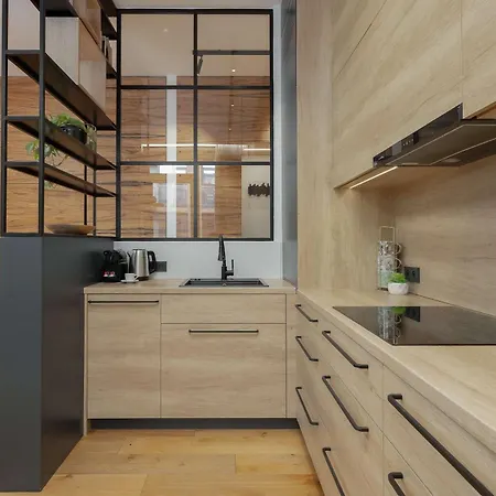 Stylish With 2 Bedrooms, Parking, Balcony, And Ac By Renters Prestige