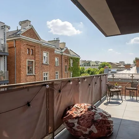 Stylish With 2 Bedrooms, Parking, Balcony, And Ac By Renters Prestige